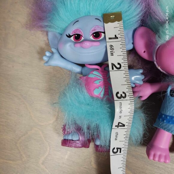 13" Poppy Doll and dreamworks trolls world tour twins bundle deal - Picture 9 of 15
